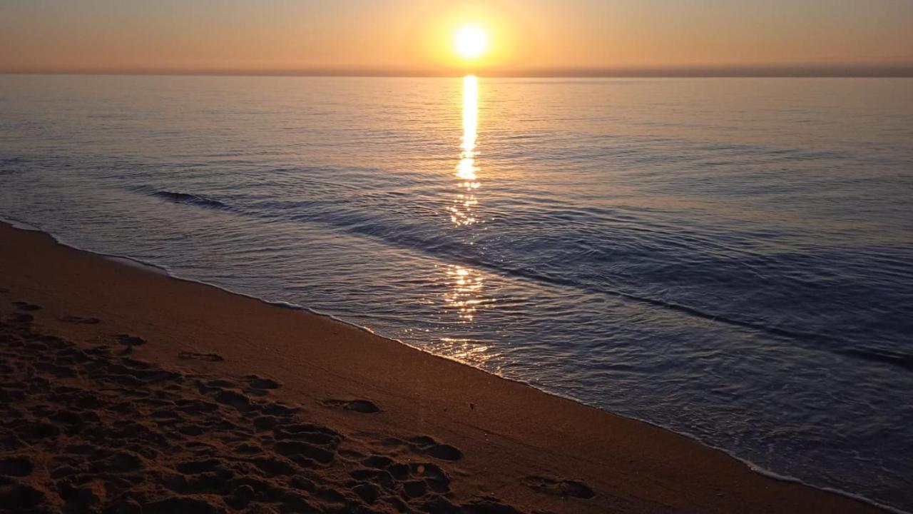 Encantador Apto En La Playa Coma-ruga Bagian luar foto