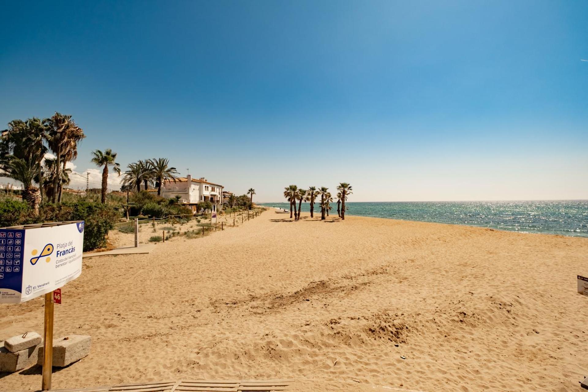 Encantador Apto En La Playa Coma-ruga Bagian luar foto